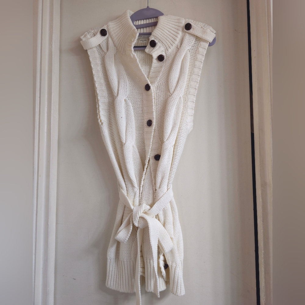 Cream Knit Sleeveless Cardigan
